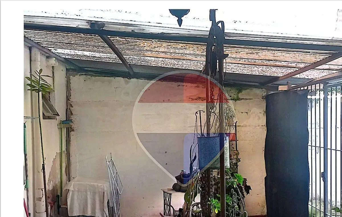 SE VENDE CASA A 3 CUADRAS DE PLAZA ASAMBLEA 1