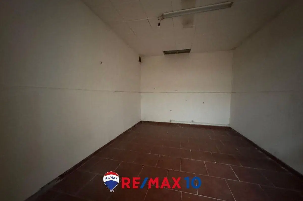PROPIEDAD CON EXCELENTE POTENCIAL COMERCIAL 4