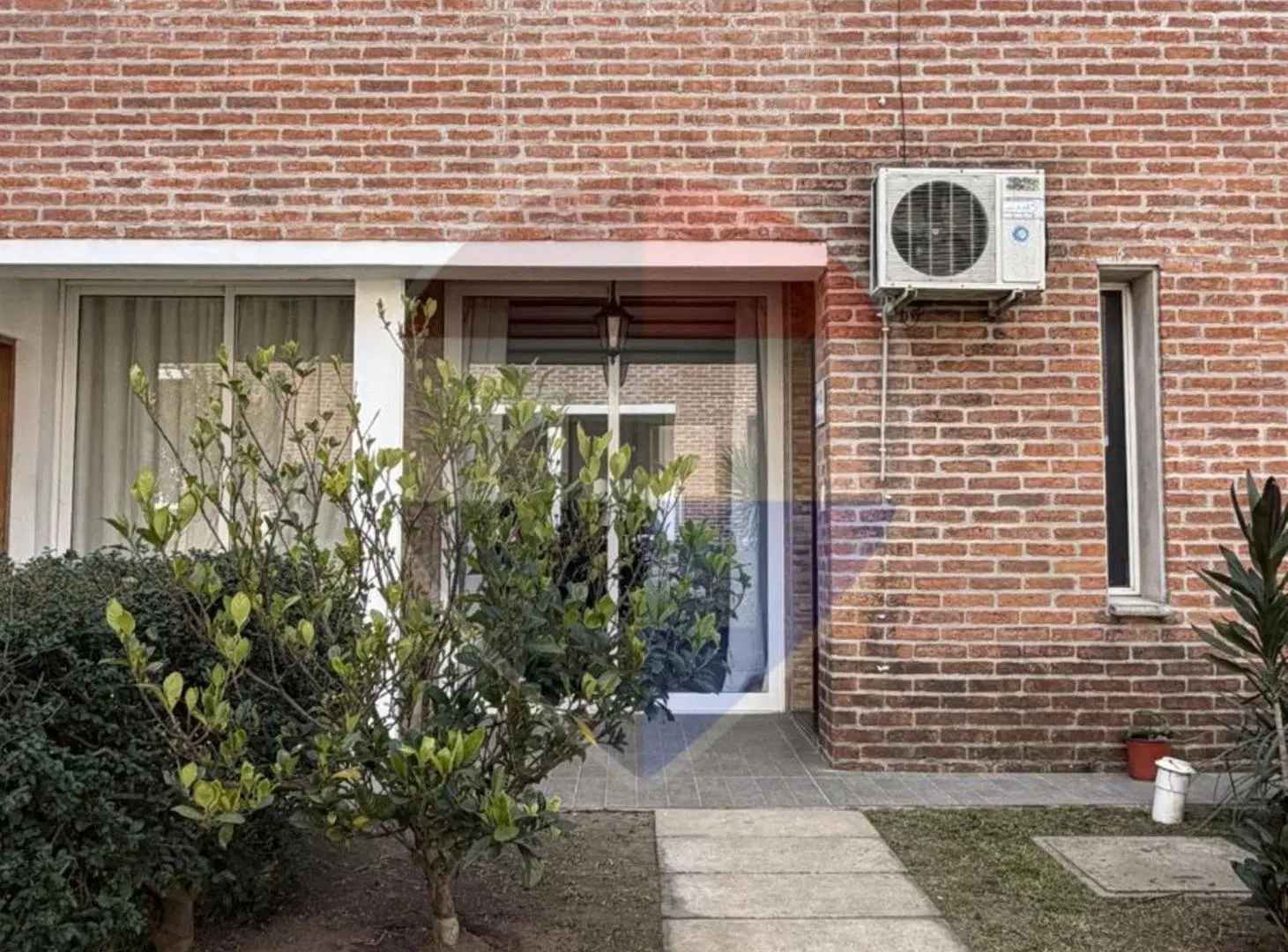 CASA 2 DORMITORIOS EN COOPERTATIVA FRENTE AL CERP 3