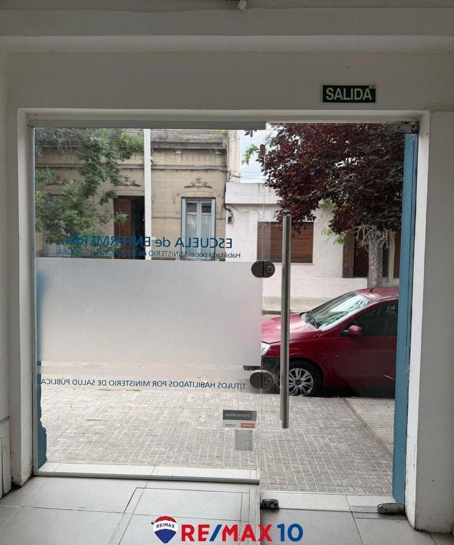 Foto de ALQUILER DE CASA EN PLENO CENTRO DE FLORIDA, imagen 1