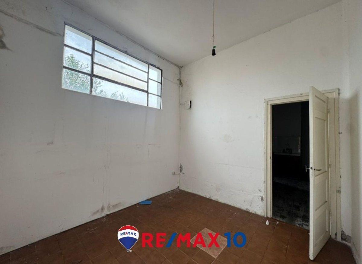 Foto de EXCLENTE UBICACION - IDEAL PARA VIVIR O INVERTIR, imagen 1