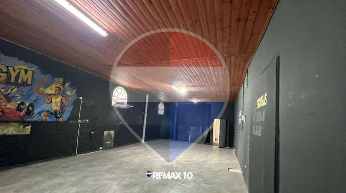 Foto de Gran salón con potencial comercial o logístico, imagen 2