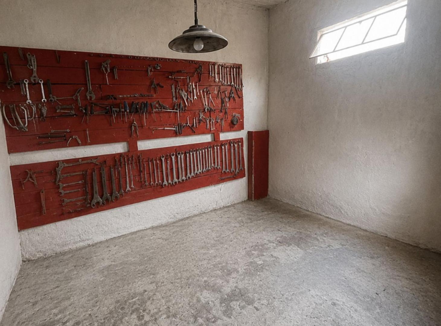 Foto de Oportunidad para inversores 3 casas mas galpón., imagen 2