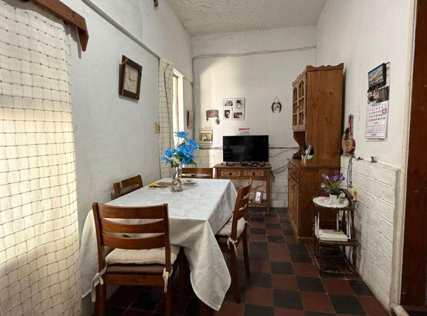 Foto de Se vende casa de 2 dormitorios con amplio terreno., imagen 1