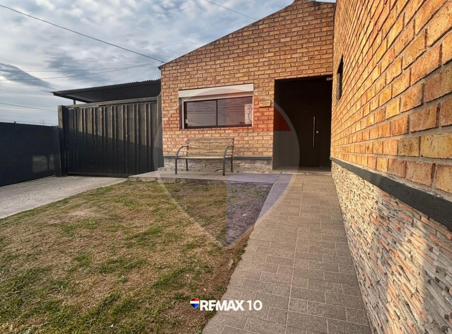 Foto de Se vende casa con barbacoa y consultorio., imagen 4