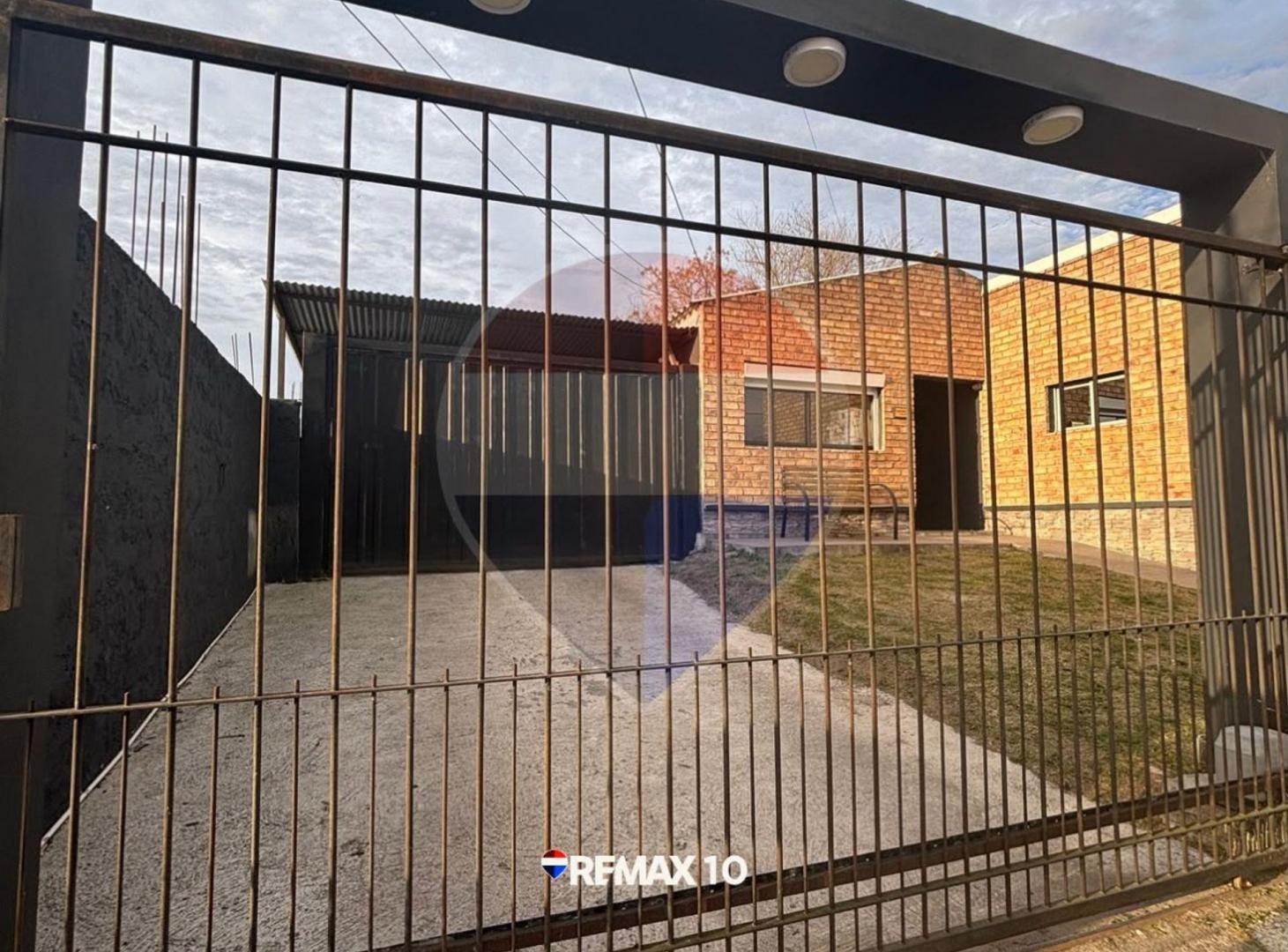 Foto de Se vende casa con barbacoa y consultorio., imagen 2