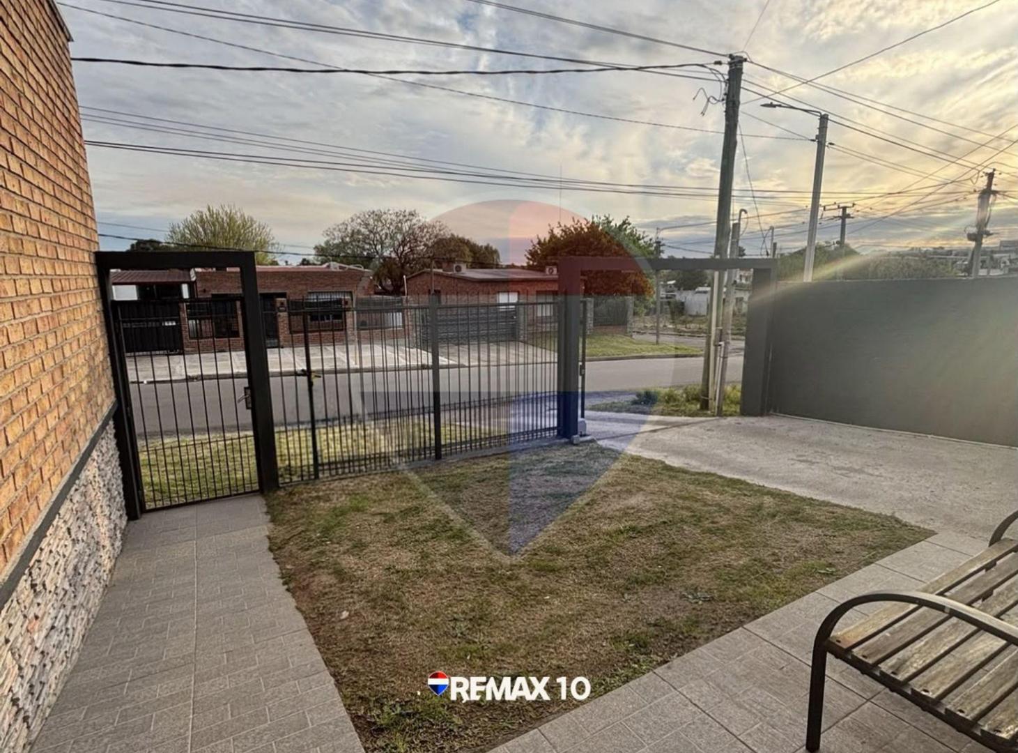 Foto de Se vende casa con barbacoa y consultorio., imagen 3
