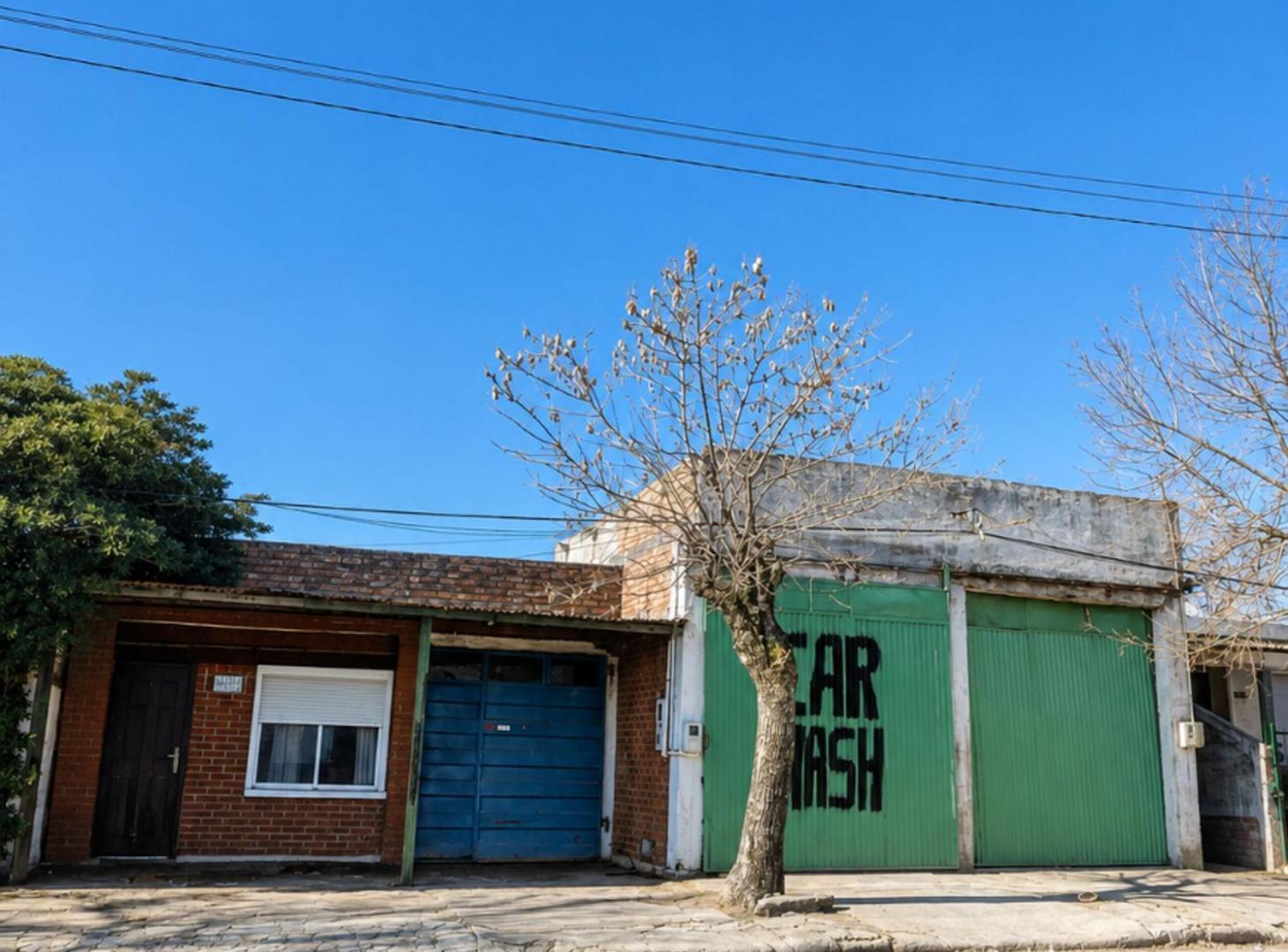 Foto de Oportunidad para inversores 3 casas mas galpón., imagen 1