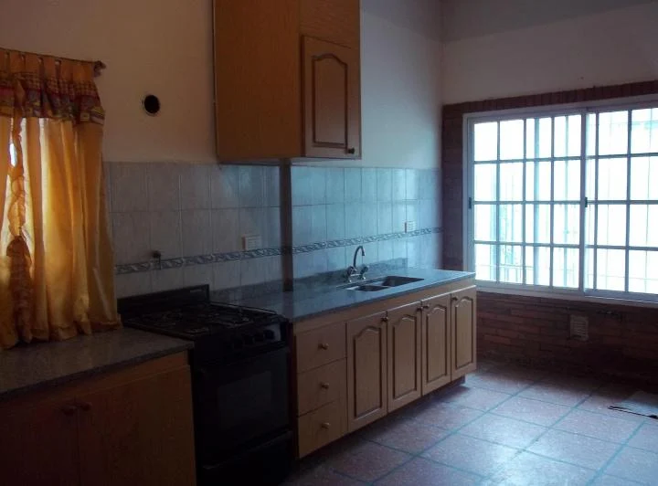 DEPARTAMENTO DE 2 AMBIENTES EN ISIDRO CASANOVA 2