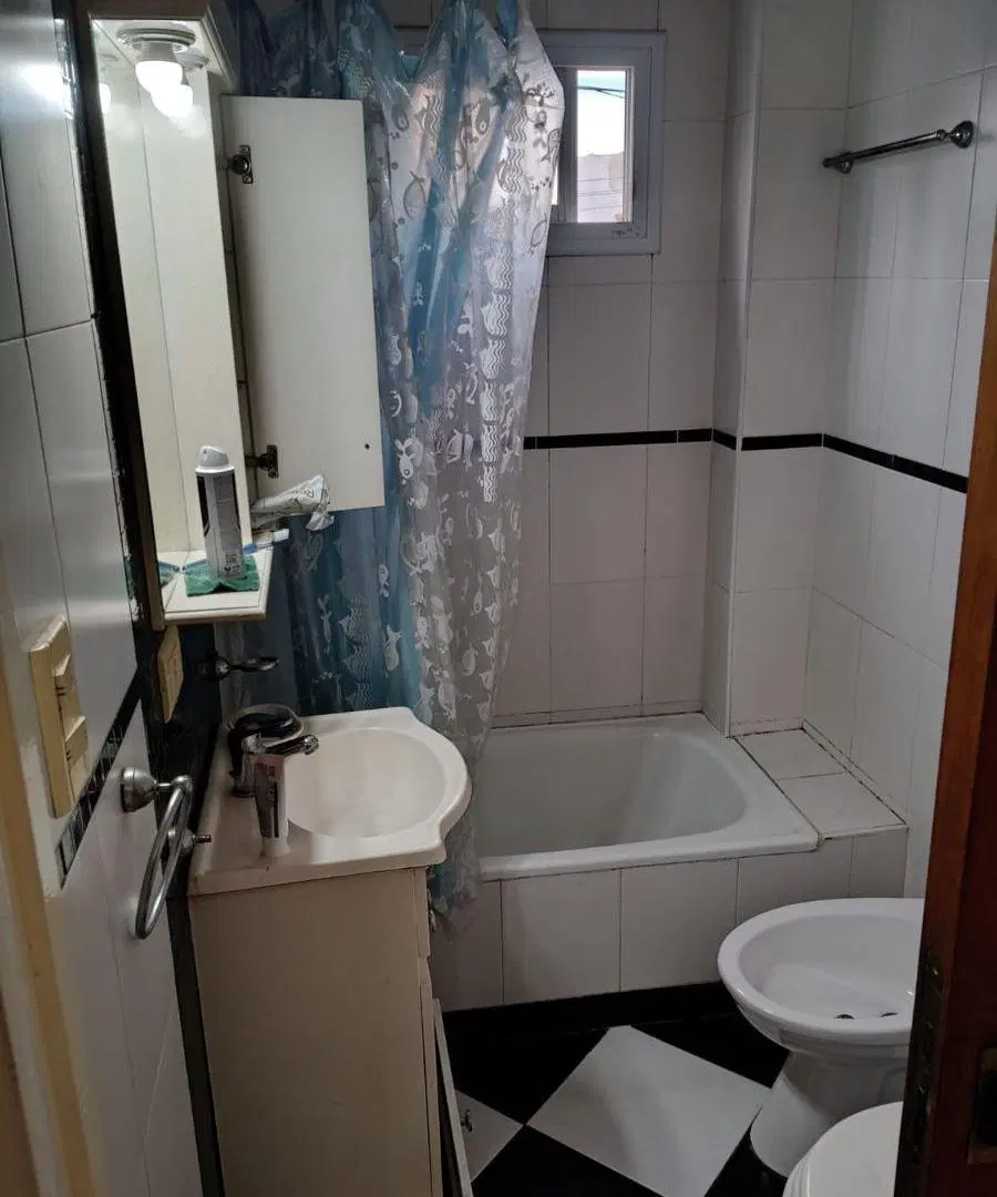 Departamento de DOS ambientes con cochera y lavadero cubiertoa propios y terraza con jacuz 2