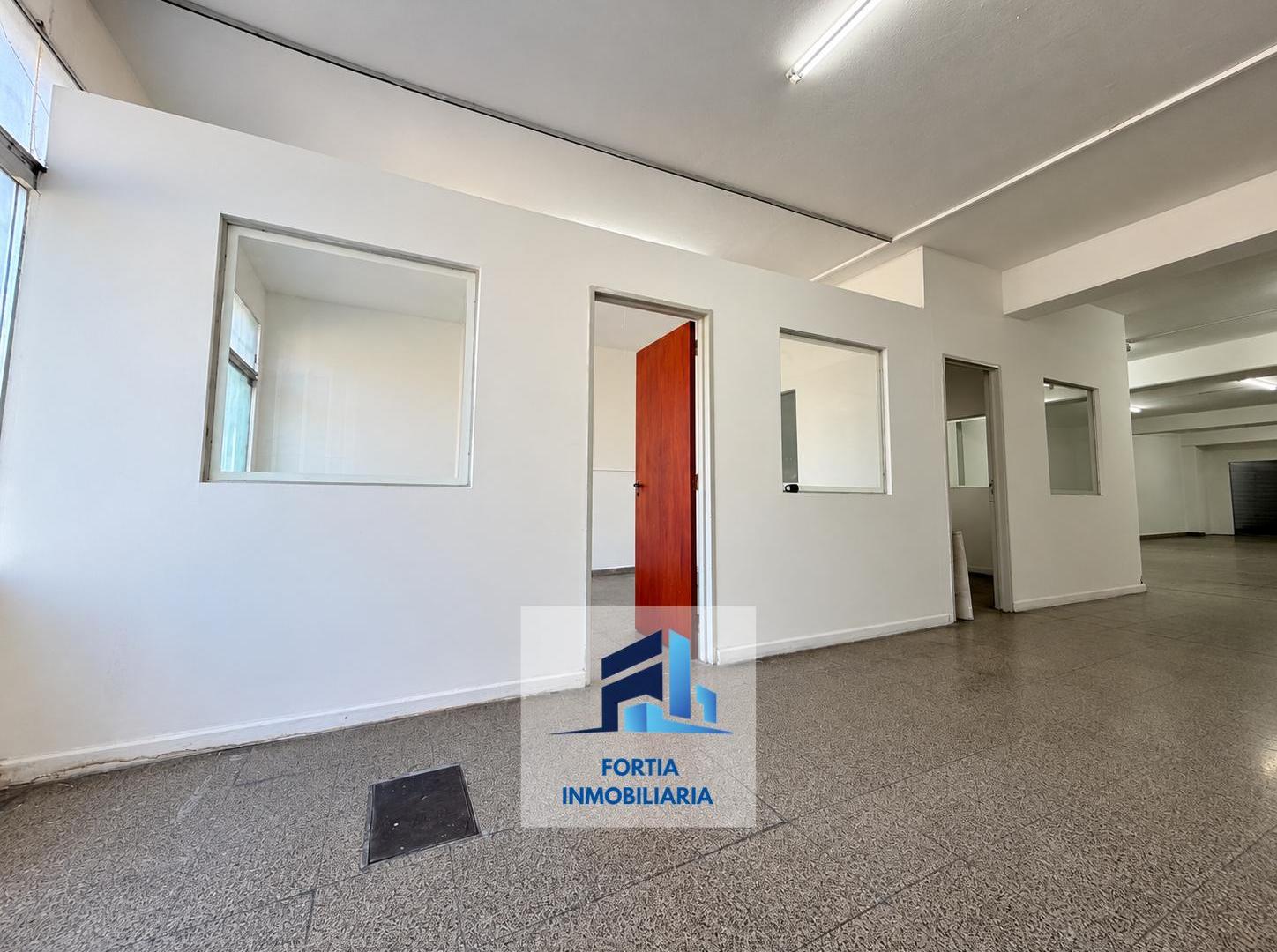 Foto de VENTA LOCAL COMERCIAL 252m² | BARRIO ALTO GRAL. PAZ, imagen 2