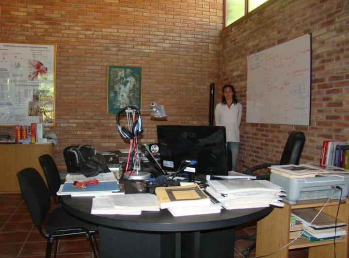 Particular Vende Oficinas Comerciales/Consultorios/Laboratorios en dos plantas 1