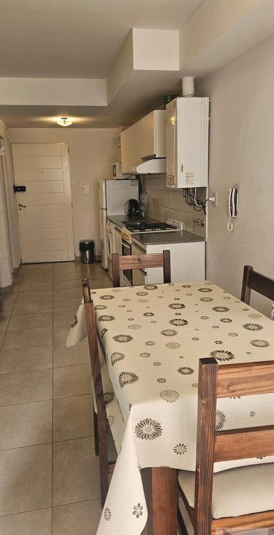 Foto de ALQUILER - DEPTO. 1 DORMITORIO - AMOBLADO - SERVICIOS INCLUIDOS, imagen 1