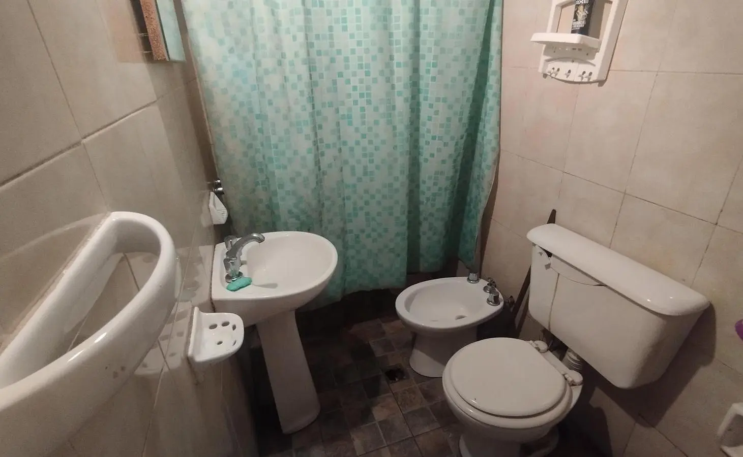 VENTA - CASA DOS DORMITORIOS Y GRAN LOTE A RECICLAR - VILLA CONSTITUCIÓN 4