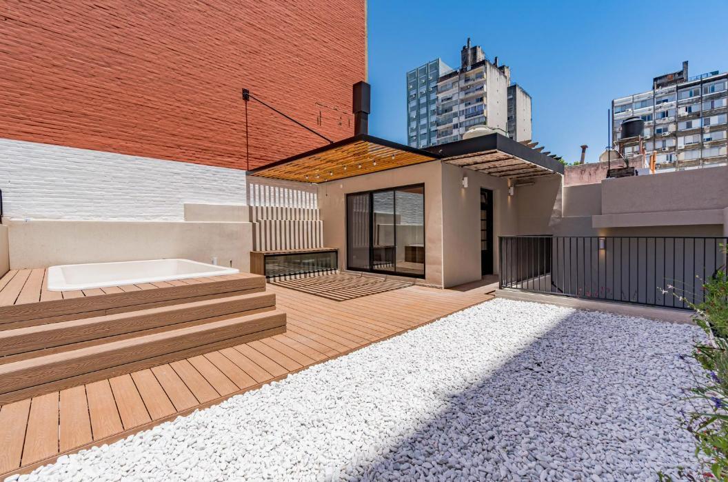 VENTA - CASA 2 DORMITORIOS CON PILETA - CENTRO RIO