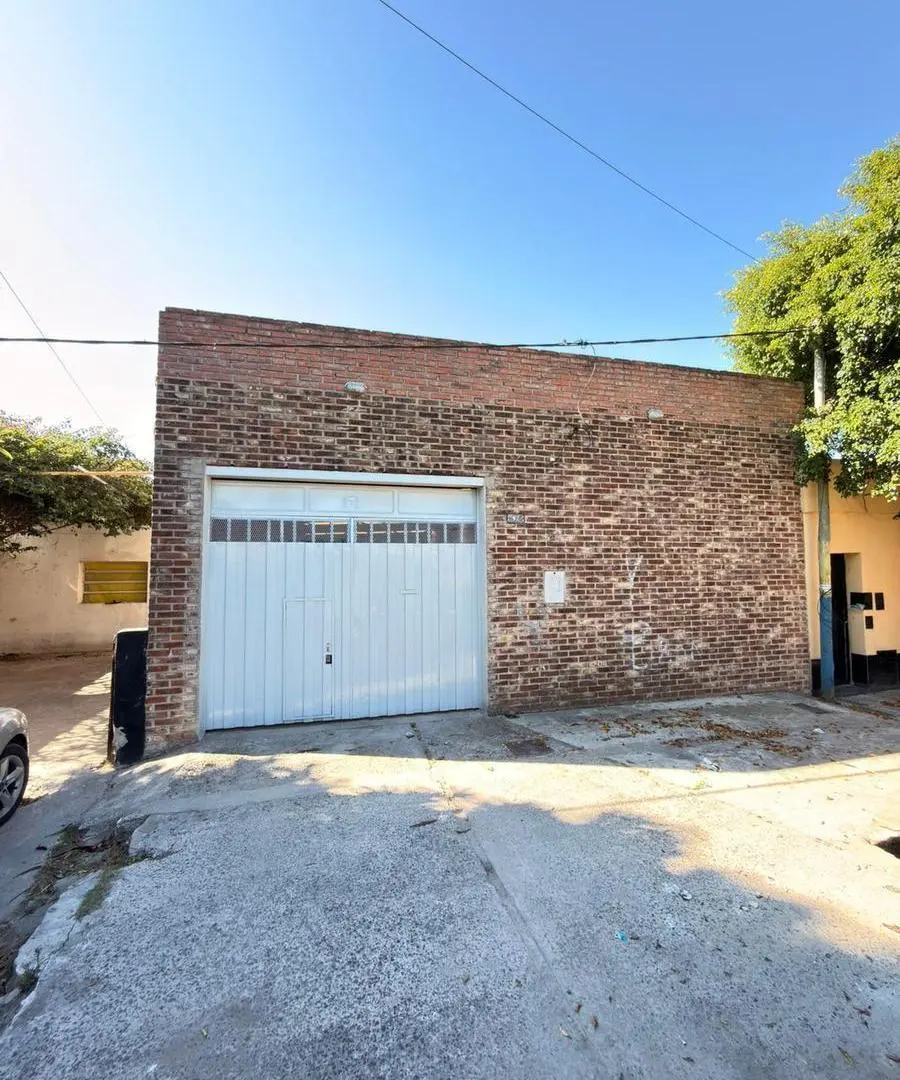 VENTA - GALPON EN ZONA SUR / TIRO SUIZO 2