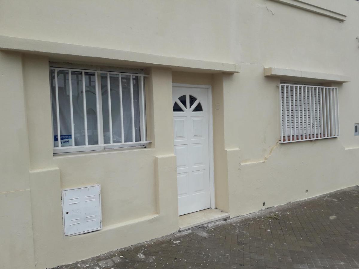 VENTA - CASA / LOCAL COMERCIAL 2 DORMITORIOS - LUDUEÑA / LAS MALVINAS