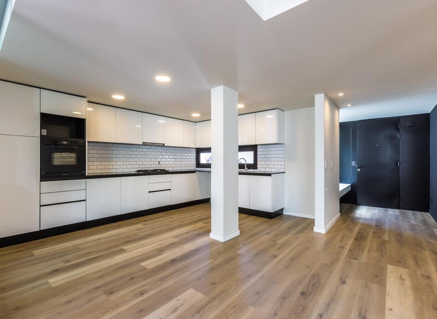 Foto de EN VENTA || PISO EXCLUSIVO DE 3 DORMITORIOS - ZONA RIO, imagen 4