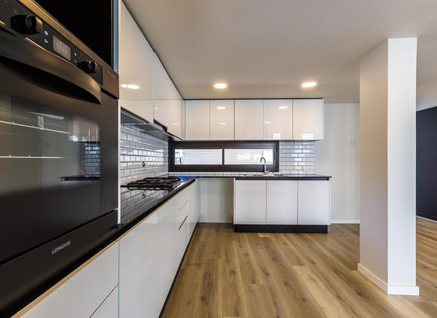 Foto de EN VENTA || PISO EXCLUSIVO DE 3 DORMITORIOS - ZONA RIO, imagen 3
