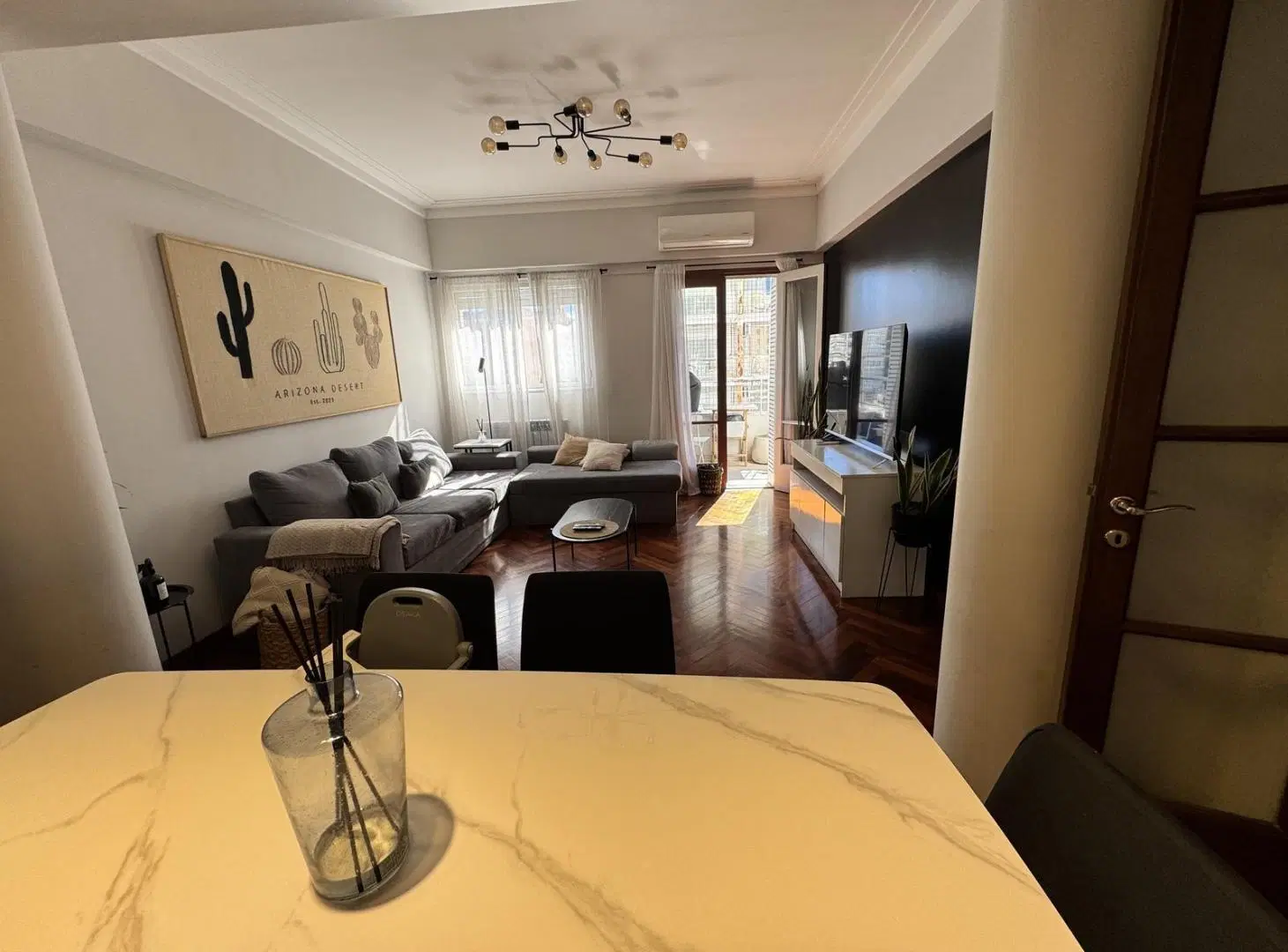 VENTA - SEMI PISO 2 DORMITORIOS COMODIN Y COCHERA - BARRIO LOURDES 5