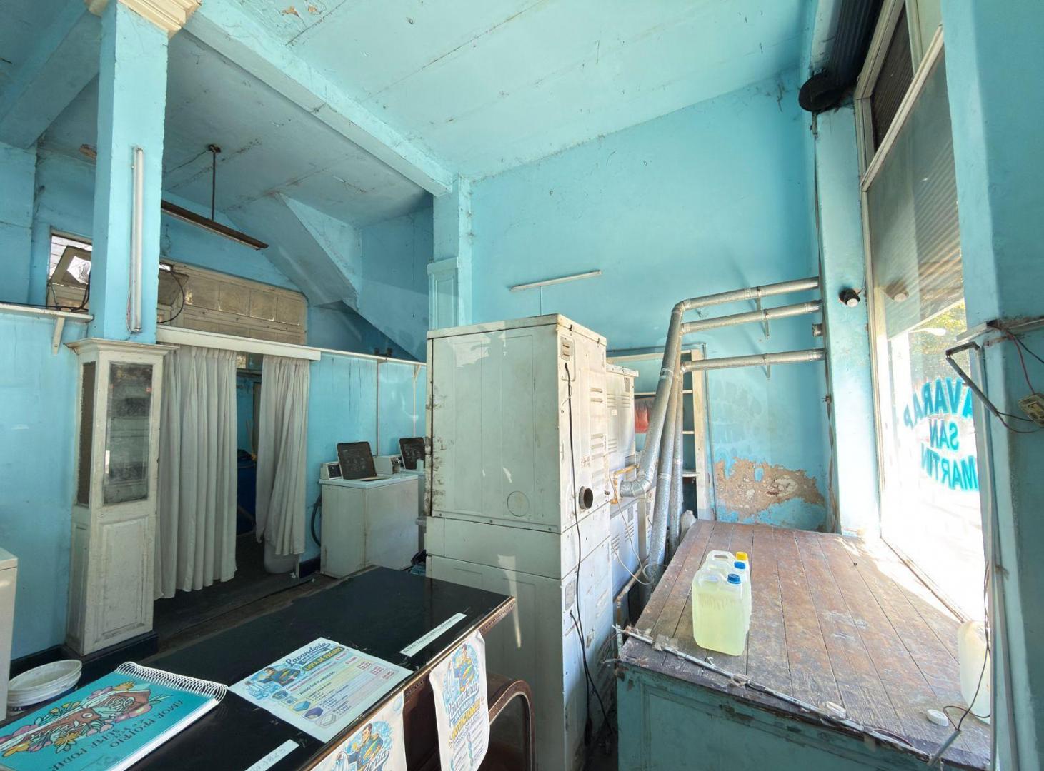 Foto de VENTA - LOCAL COMERCIAL CON VIVIENDA INTERNA - ABASTO, imagen 1