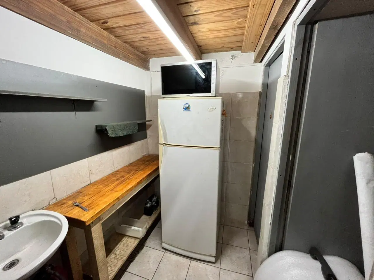 VENTA - GALPÓN - ECHESORTU - PELLEGRINI Y AV. FRANCIA 4