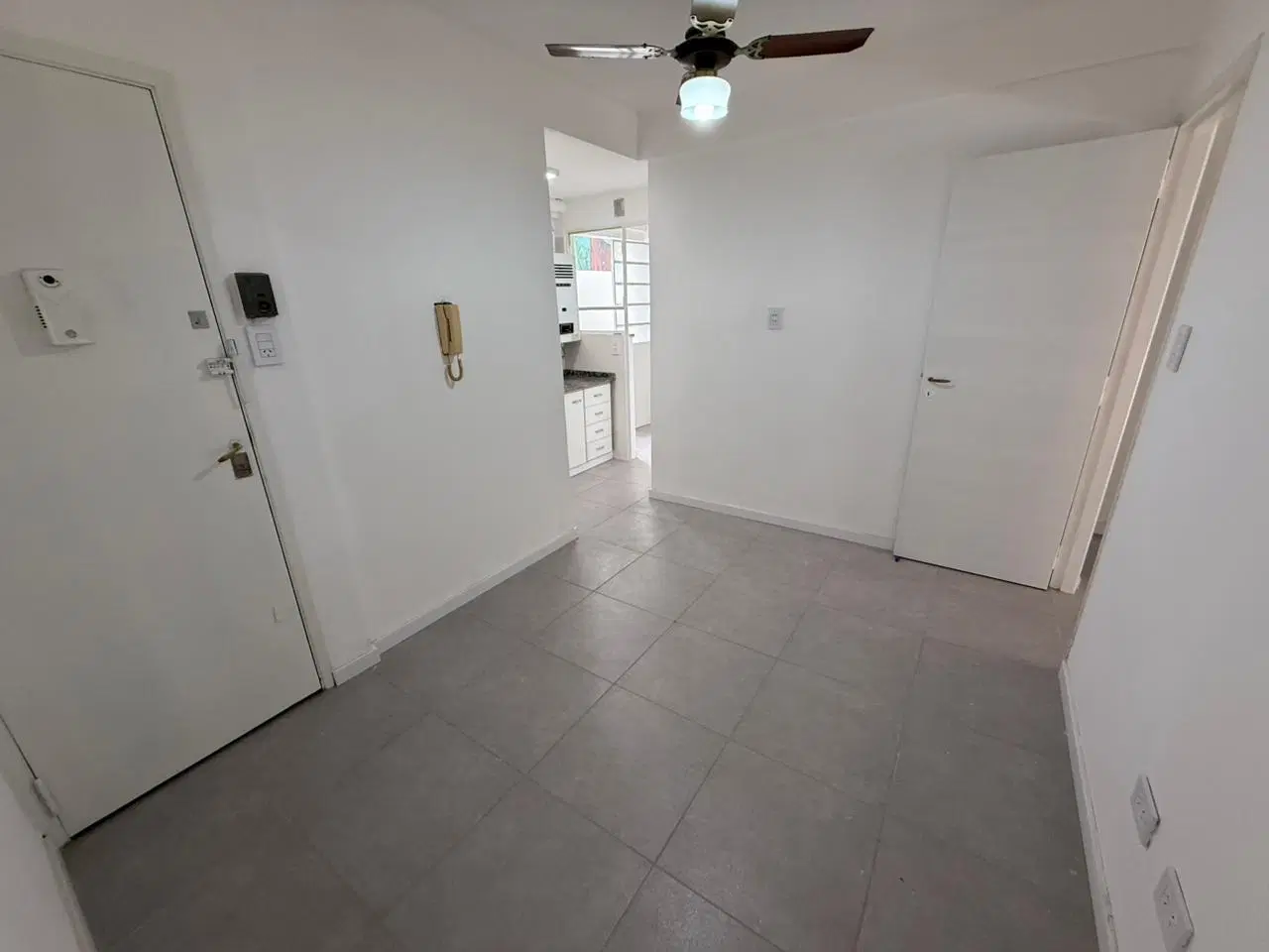 VENTA - DEPARTAMENTO TRES DORMITORIOS CON COCHERA - MARTIN 2