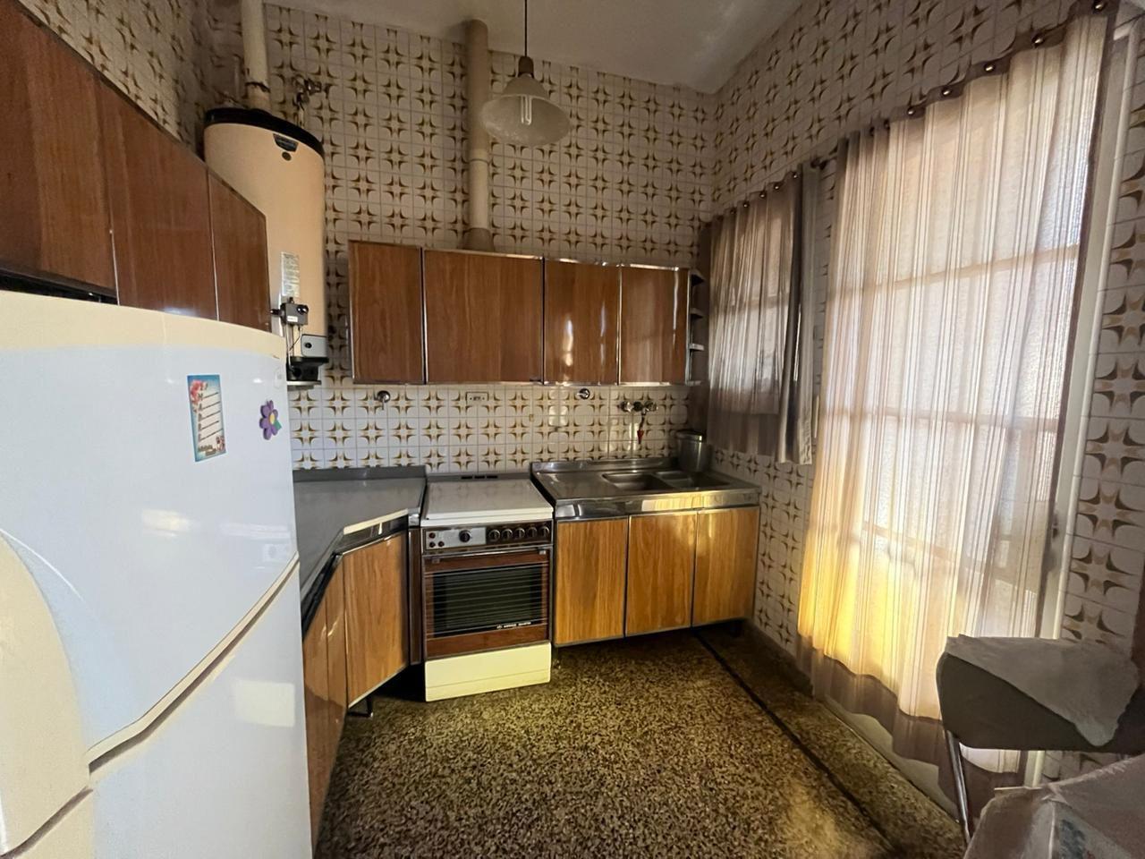 Foto de VENTA - CASA EN PLANTA ALTA 2 DORMITORIOS - LUIS AGOTE, imagen 2