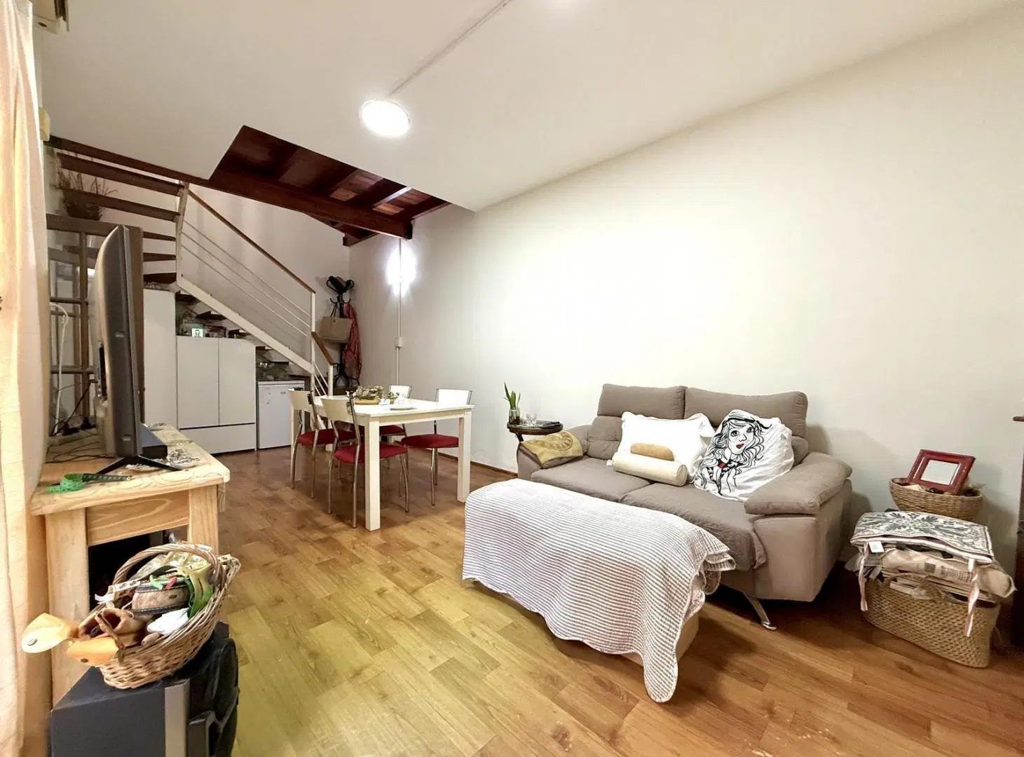 VENTA - DEPARTAMENTO DE PASILLO 2 DORMITORIOS CON PATIO - BARRIO MARTIN 5