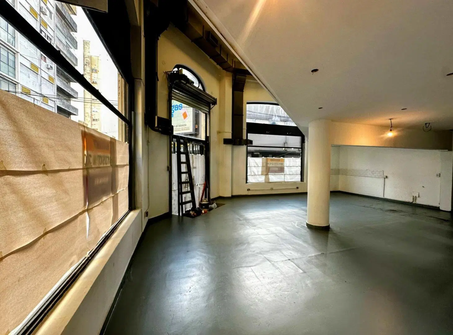 ALQUILER - LOCAL - GRAN ESQUINA COMERCIAL 3