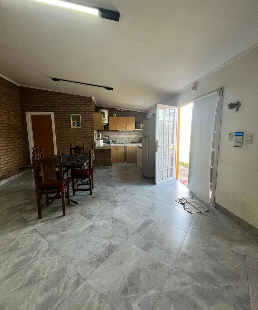 VENTA -  CASA 1 DORMITORIO CON PILETA - PUNTA CHACRA, ZAVALLA 4