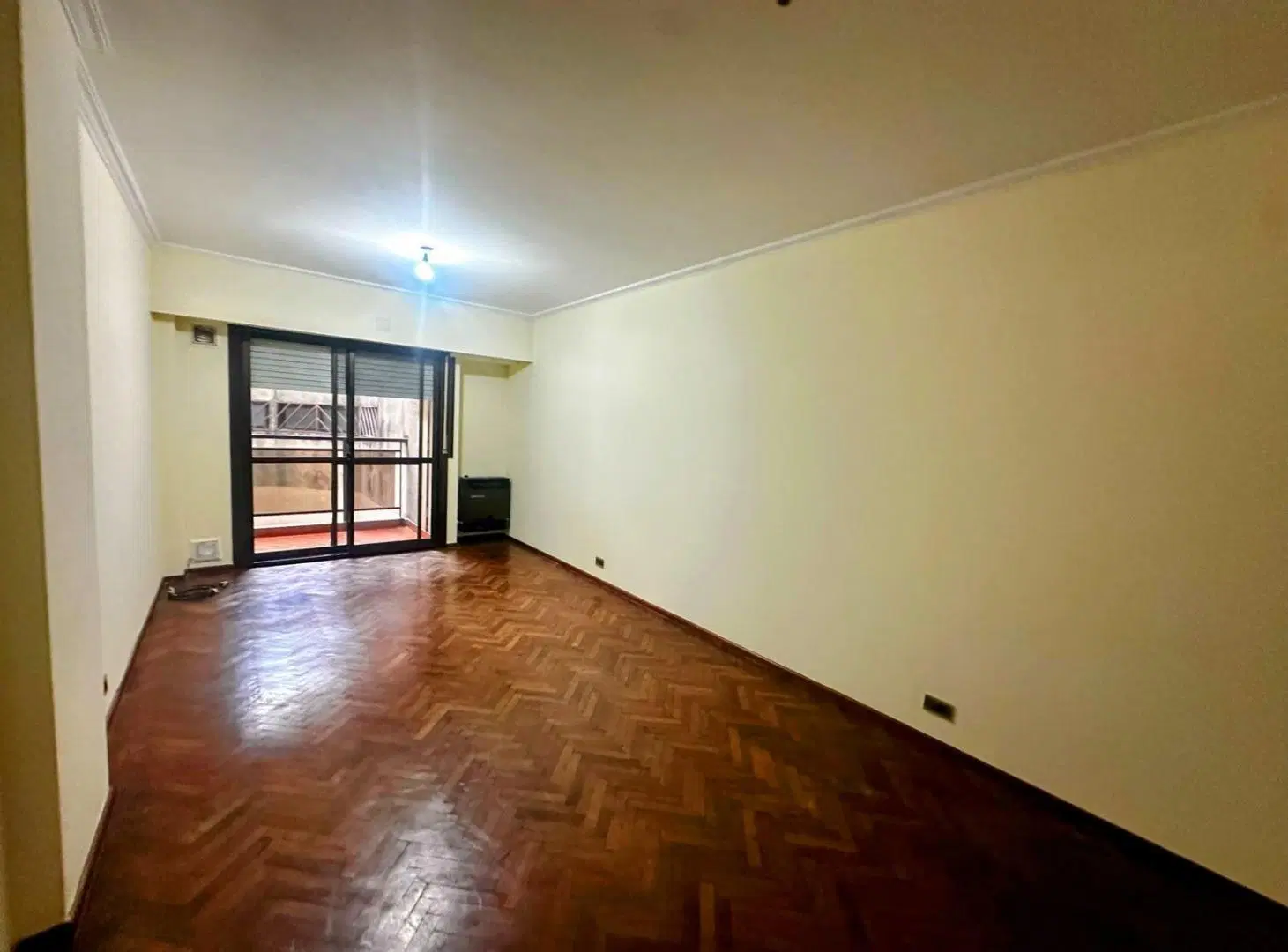 VENTA - DEPARTAMENTO 1 DORMITORIO - COCHERA Y BAULERA - CENTRO 2