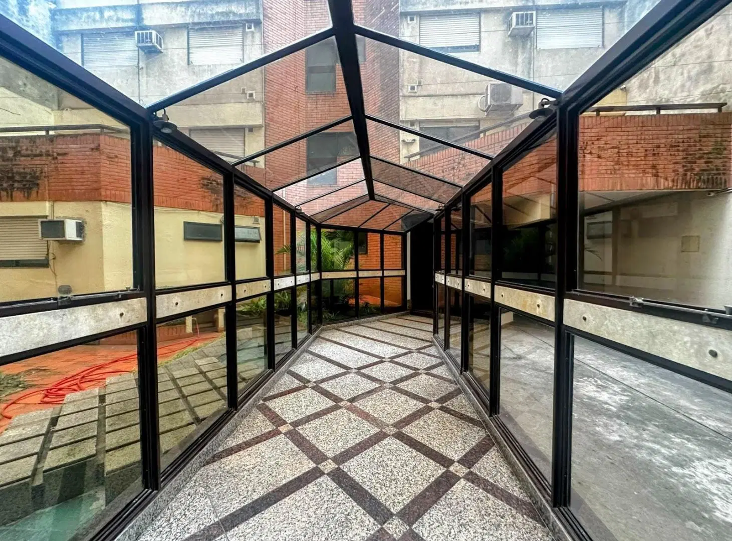 VENTA - DEPARTAMENTO 1 DORMITORIO - COCHERA Y BAULERA - CENTRO 8