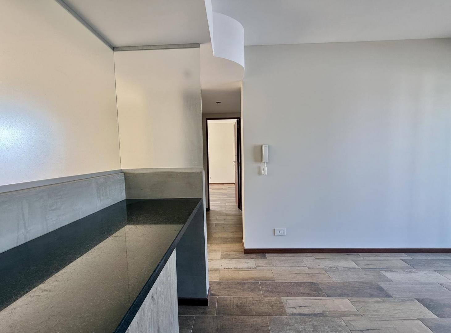 Foto de EN VENTA DEPARTAMENTO DE 2 DORMITORIOS CON COCHERA - APTO CREDITO, imagen 5