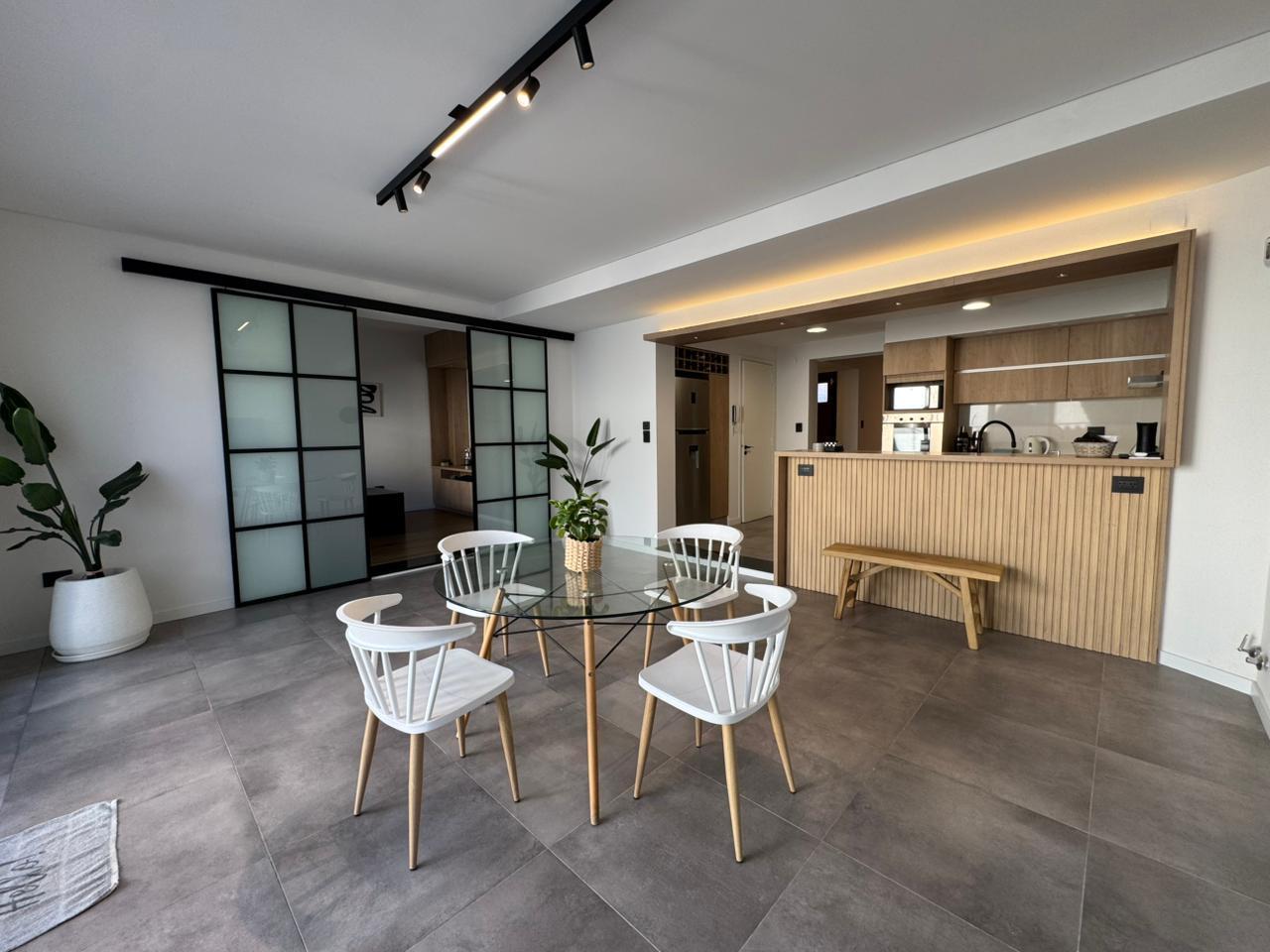 Foto de VENTA - CASA 3 DORMITORIOS CON PILETA Y COCHERA - JORGE CURA, imagen 1