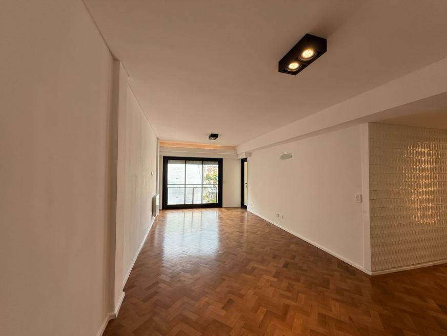 Foto de VENTA - DEPARTAMENTO RECICLADO 3 DORMITORIOS CON BALCÓN - CENTRO, imagen 4
