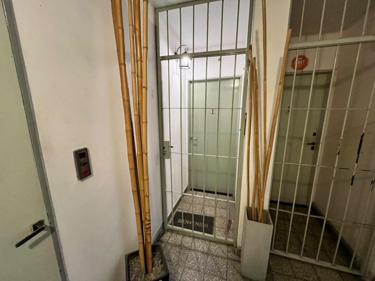 Foto de VENTA - DEPARTAMENTO RECICLADO 2 DORMITORIOS - CENTRO, imagen 3