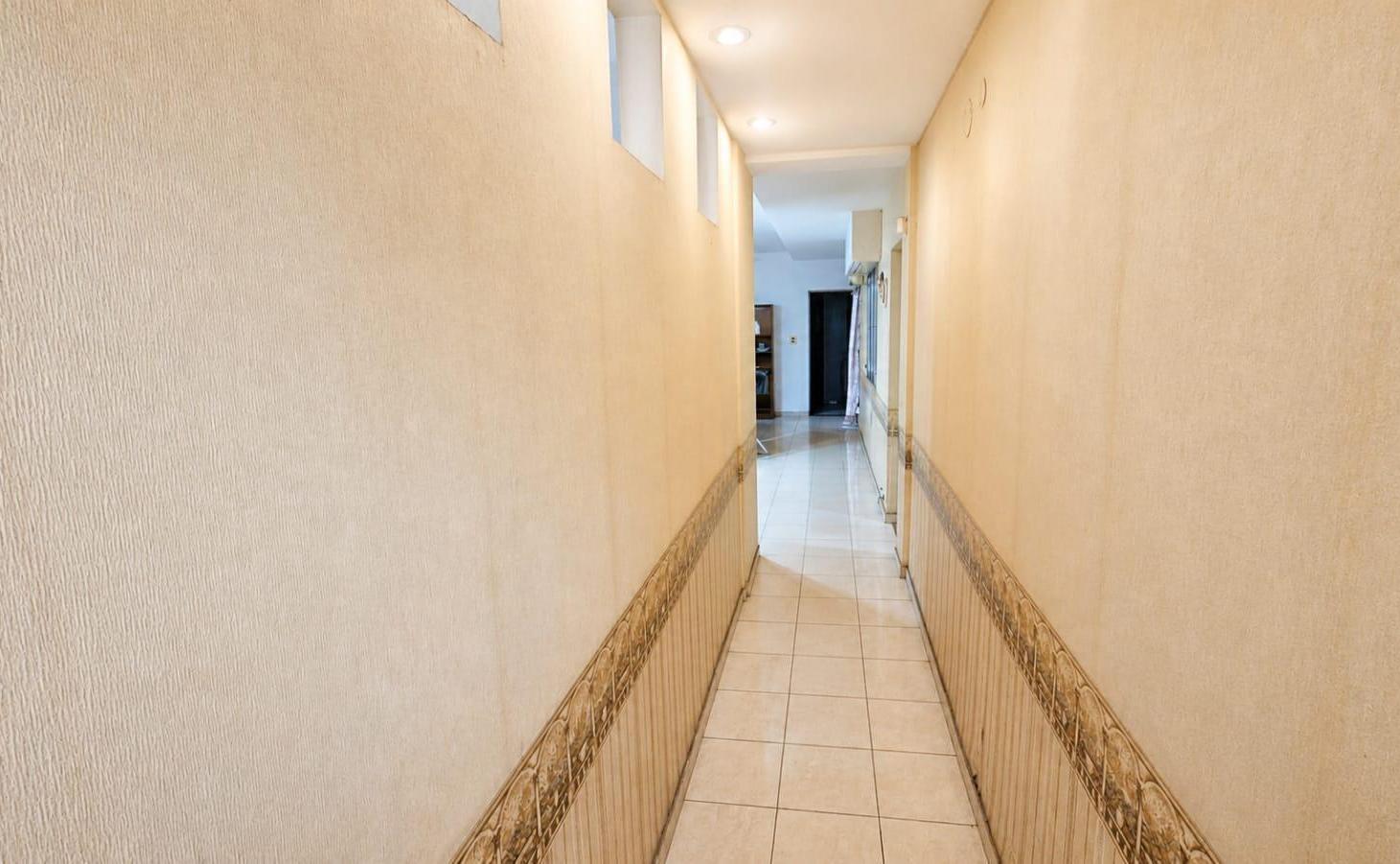 Foto de VENTA – CASA DE 2 DORMITORIOS CON COCHERA Y PATIO – BARRIO ECHESORTU, imagen 3
