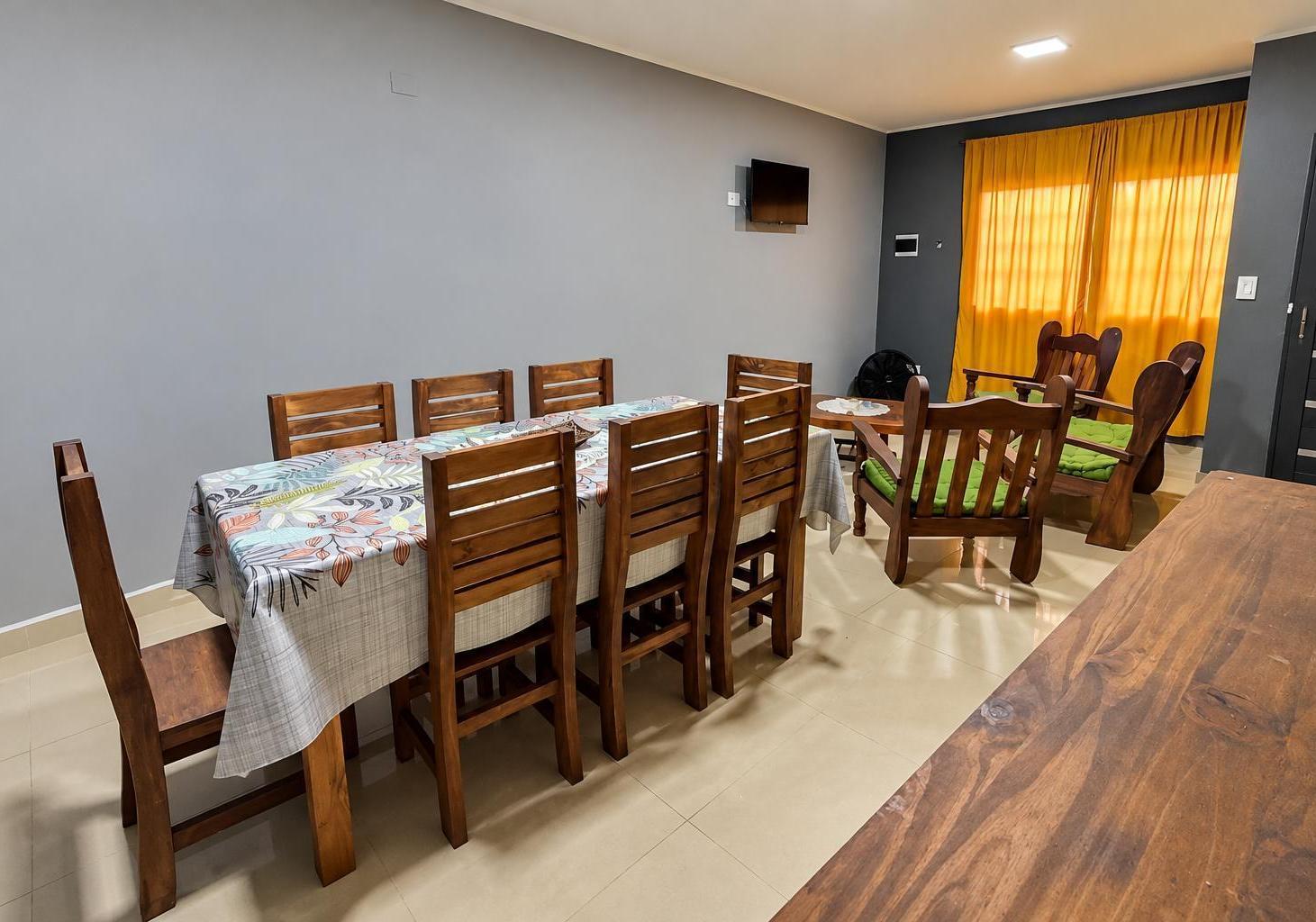 Foto de VENTA | PERMUTA - CASA 3 DORMITORIOS CON PARRILLERO Y PILETA - BARRIO, imagen 4