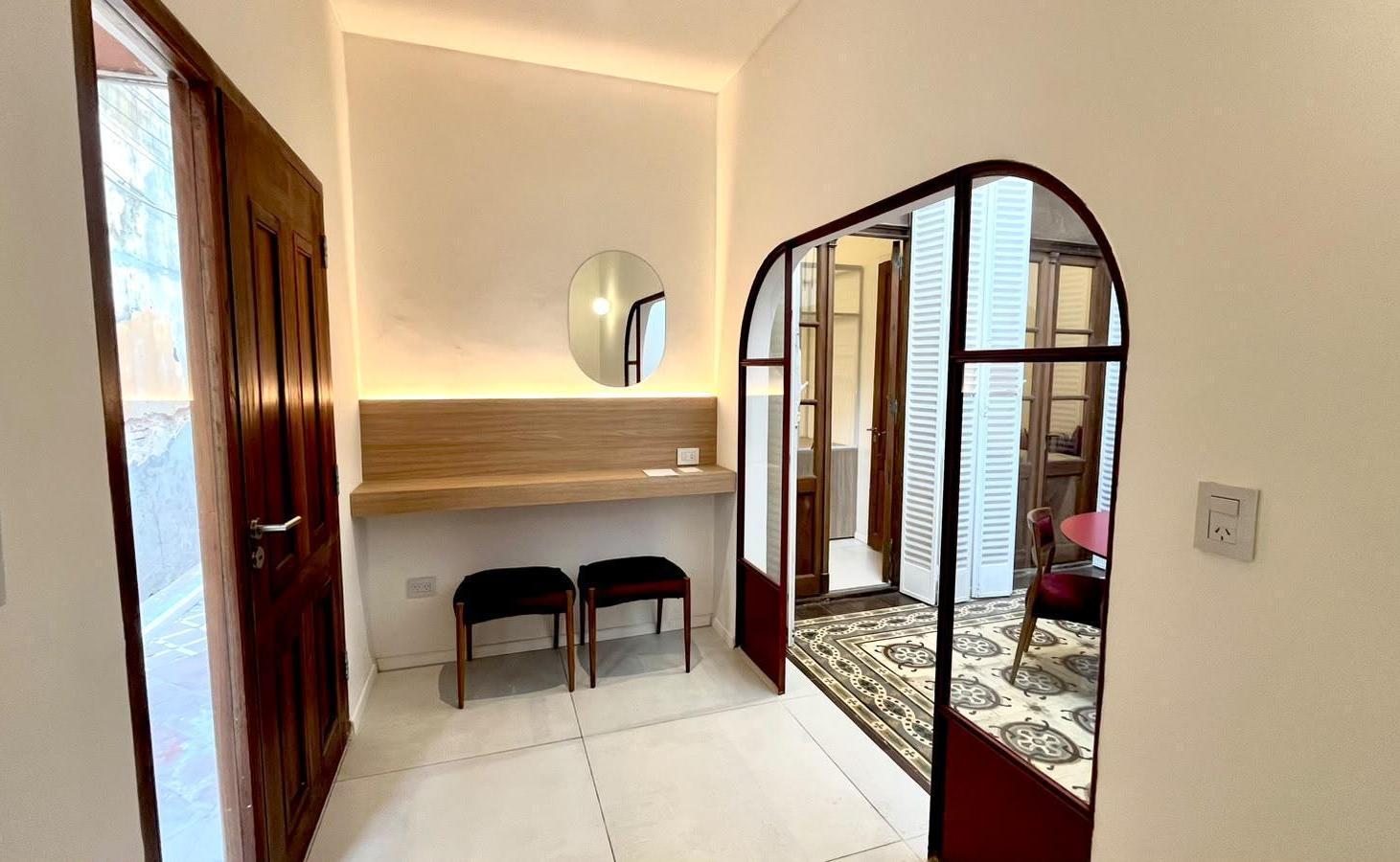 Foto de EN VENTA - CASA DE PASILLO DE DOS DORMITORIOS CON PILETA - ABASTO, imagen 1
