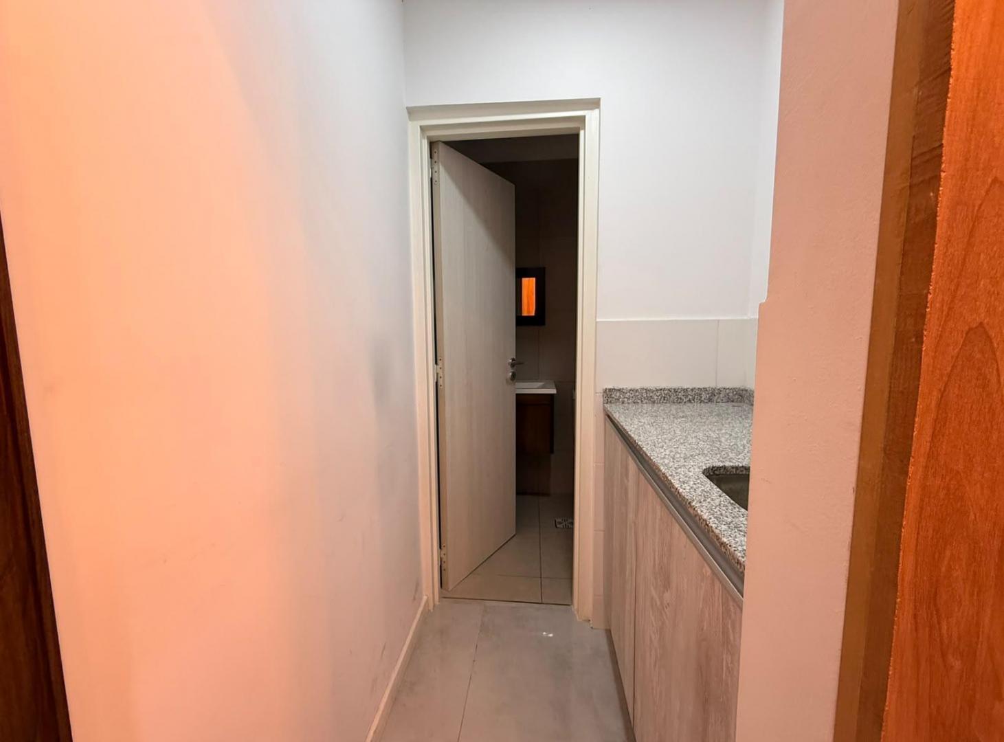 Foto de LOCAL / OFICINA EN VENTA – LUIS AGOTE / CAFFERATA 251, imagen 5