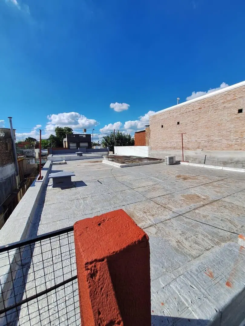 Oportunidad Casa en venta, cochera y Local 1