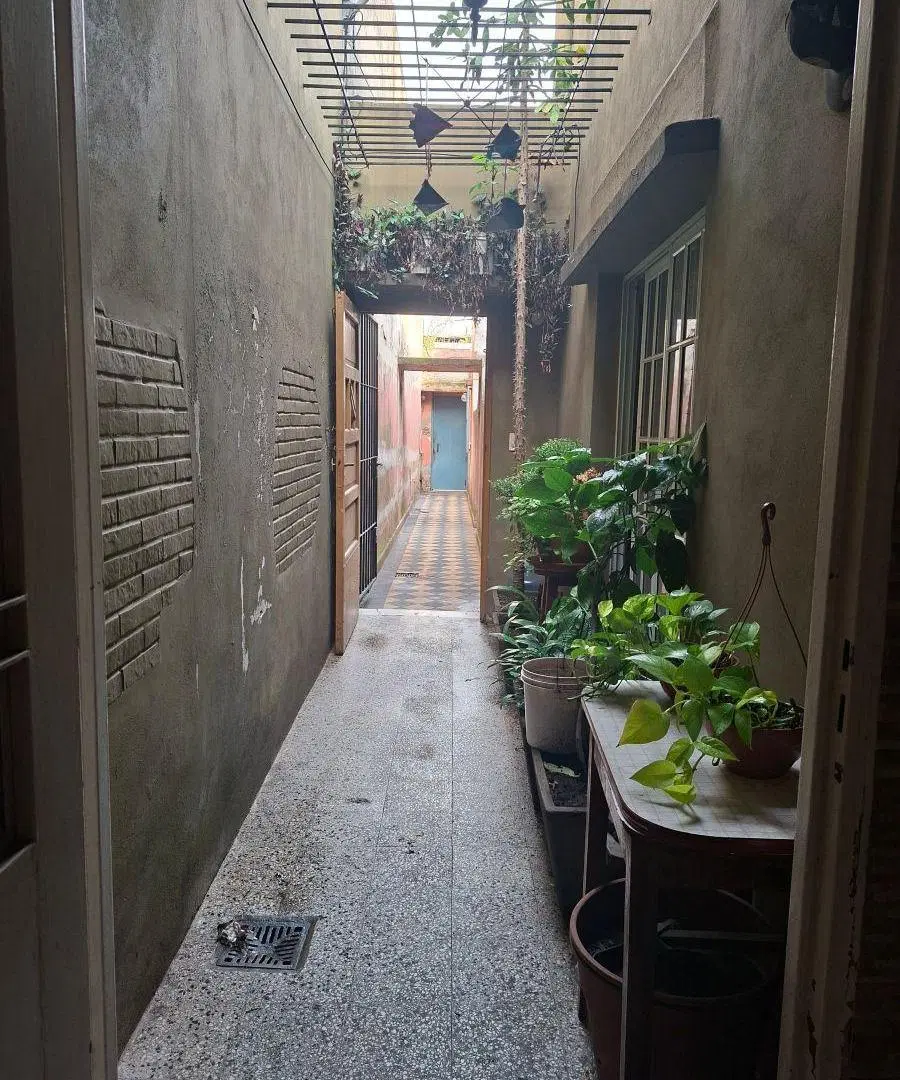 Venta de PH con gran potencial de 4 ambientes en Barracas 3