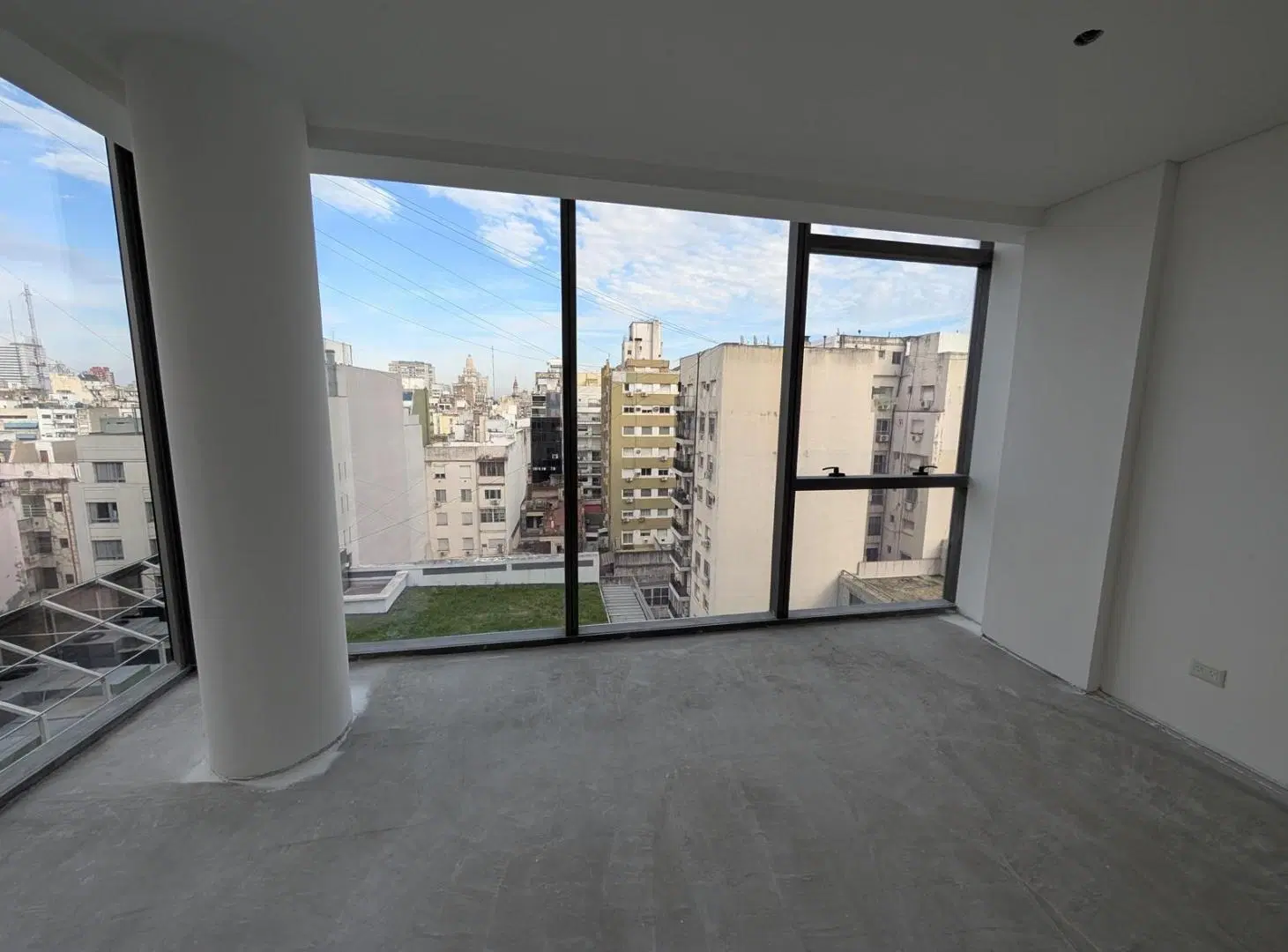 Alquier y/o Venta Oficinas AAA en Corrientes 1400 2