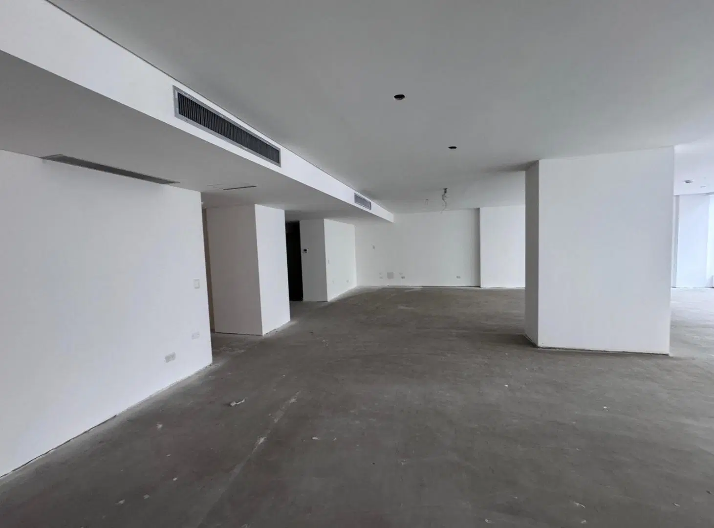 Alquier Oficinas AAA en Corrientes 1400 4