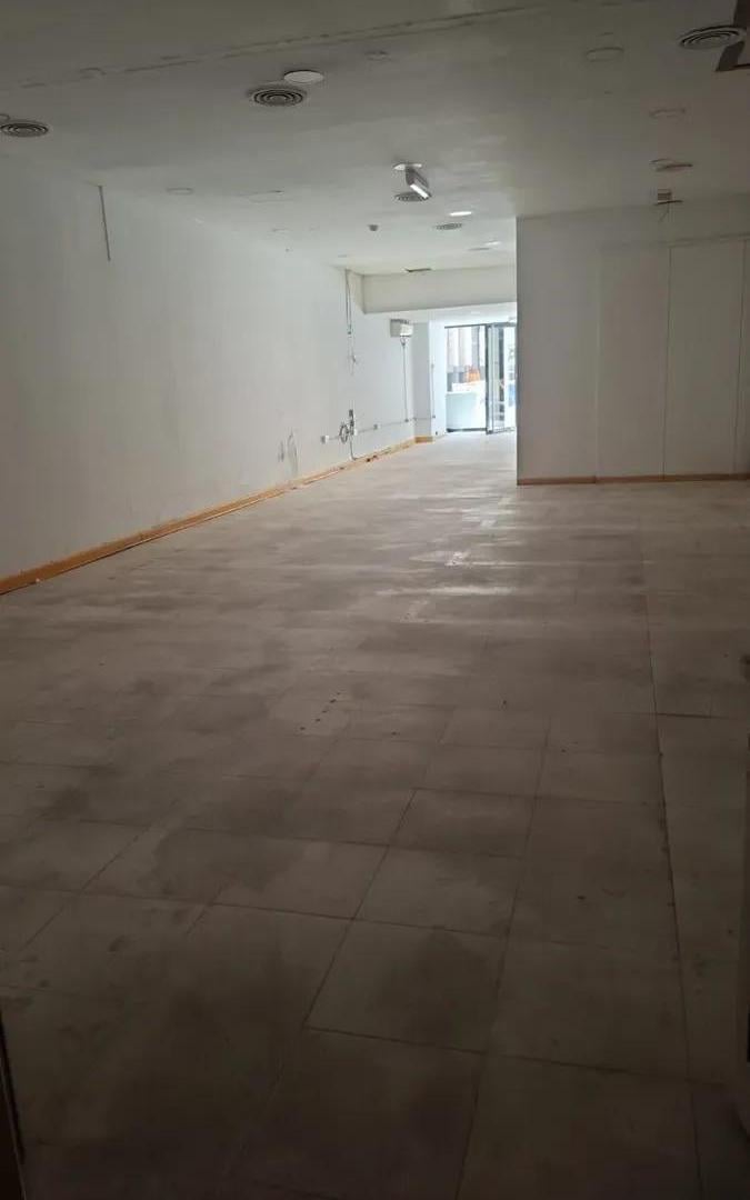 Foto de Alquiler Local comercial en Flores, imagen 2
