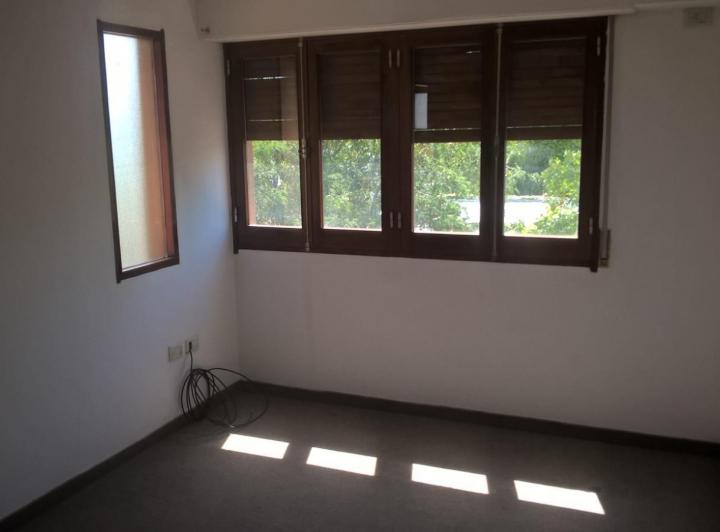 Venta de Duplex de 2 dormitorios cerca de Plaza Malvinas 2