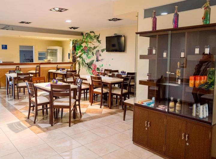 Espectacular hotel centrico con 5 pisos y 35 cocheras 1