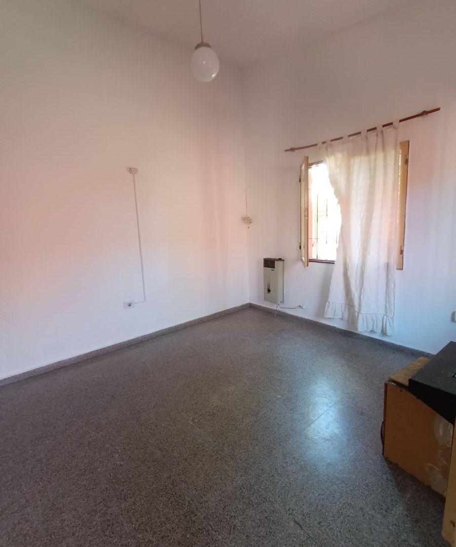 Foto de CASA APTO CREDITO CON PATIO, COCHERA Y QUINCHO, imagen 1