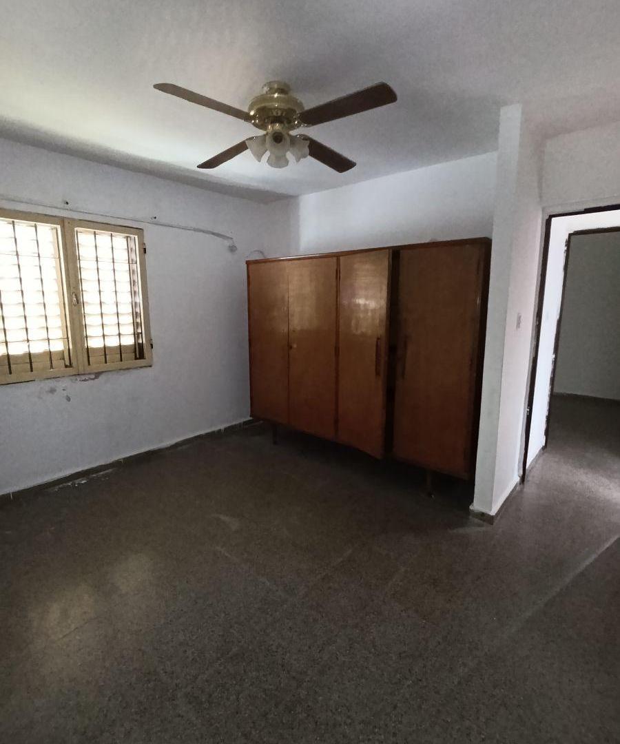 Foto de CASA APTO CREDITO CON PATIO, COCHERA Y QUINCHO, imagen 2